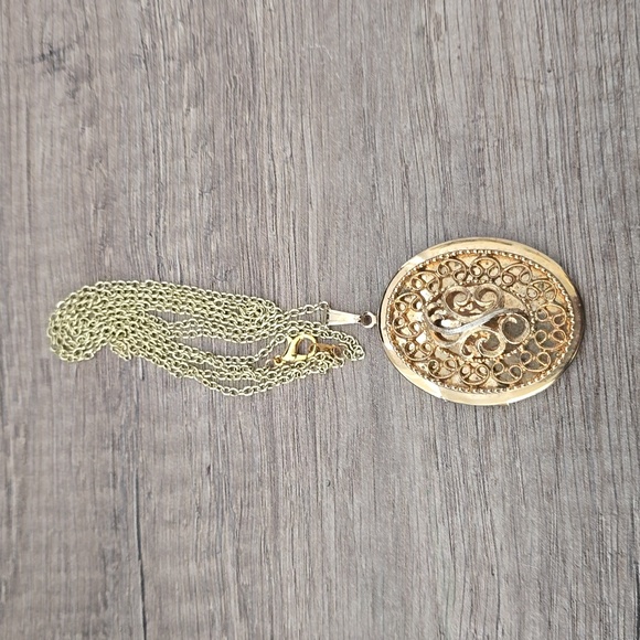Sarah Coventry Jewelry - Vintage 1970s Sarah Coventry Scroll Monogram Filigree Locket Necklace